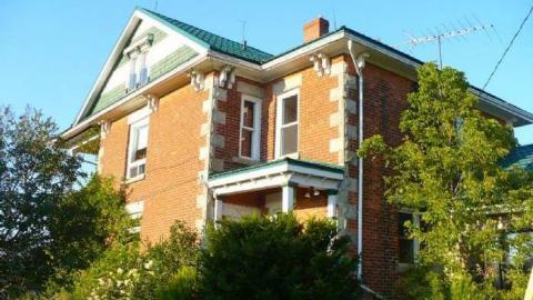 Top of the hill - Mountain-Maple89.jpg