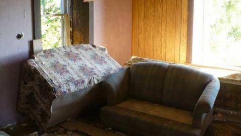 Stoned House - P1130504.jpg