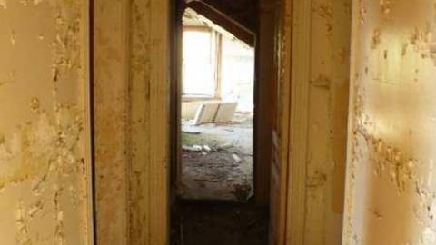 Stoned House - P1130515.jpg