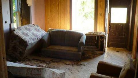 Stoned House - P1130516.jpg