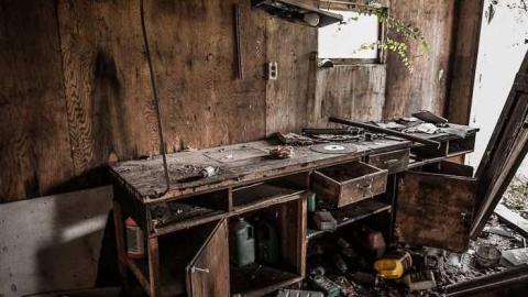 Wall Punchers - Beeton-is-Trashed-Big-Time61.jpg