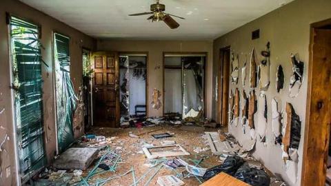 Wall Punchers - Beeton-is-Trashed-Big-Time48.jpg