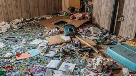 Wall Punchers - Beeton-is-Trashed-Big-Time54.jpg