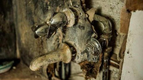 Wall Punchers - Beeton-is-Trashed-Big-Time58.jpg