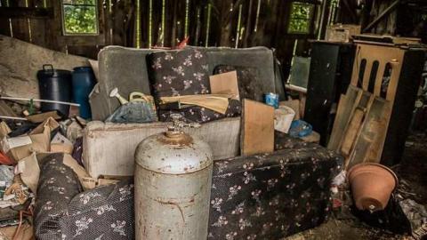 Still Sellin' - bradford urbex-9143.jpg