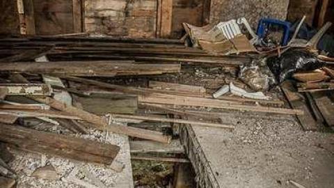 Still Sellin' - bradford urbex-9148.jpg