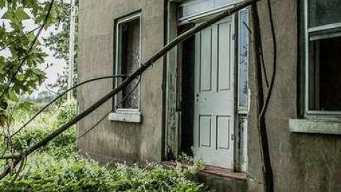 Still Sellin' - bradford urbex-9154.jpg