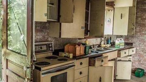 Nothing Changed - bradford urbex-9180.jpg