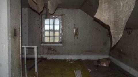 End of August 2013 - Nightingale-Farm-House-12.jpg