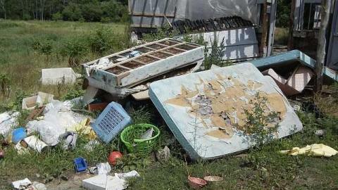 Farm pics - Abandoned2.jpg