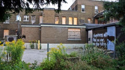 Climbing Walls - Hamilton-TB-Sanitorium73.jpg