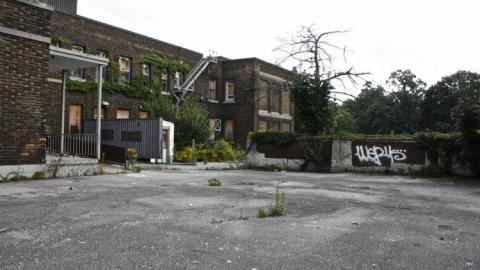 Climbing Walls - Hamilton-TB-Sanitorium81.jpg