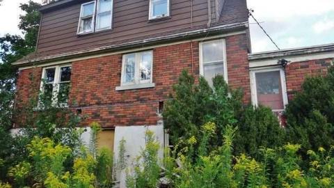 Aug 31 2013 - Old-Red-Near-Kings-Buffet3.jpg