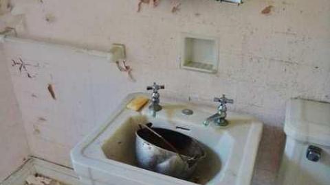 Aug 31 2013 - Old-Red-Near-Kings-Buffet21.jpg