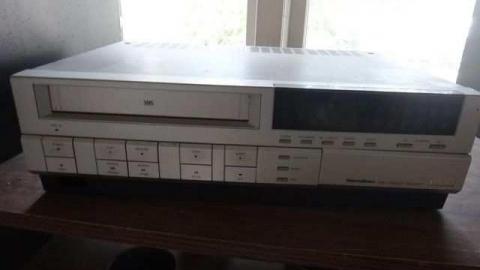 Aug 31 2013 - Old-Red-Near-Kings-Buffet23.jpg