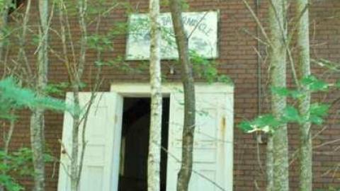 Hybla Church - Hybla-(semighost-town)8.jpg