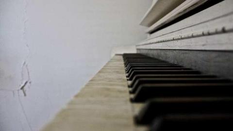 Photo from Gallery Re-Add?