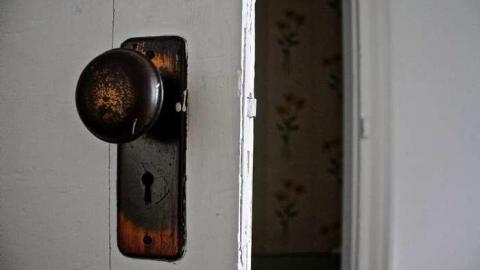 Photo from Gallery Re-Add?