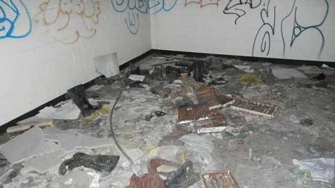 Robson-Lang Leathers - 51bootroom.jpg