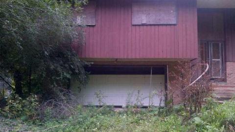 Sept. 13/2013 Visit - Empty-House-on-3rd10.jpg