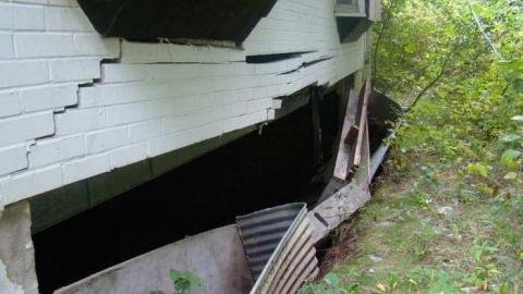 Photo from Dangerous Crawl