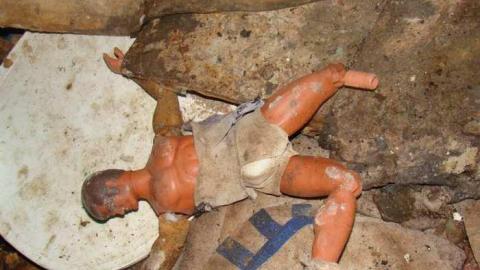 Dangerous Crawl - John-Leary-House22.jpg