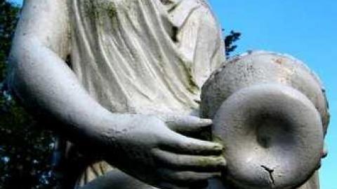 Sir. John A Burial Site  Barn photo 4