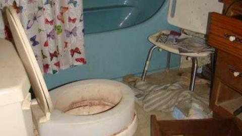 Ferndale Farms - Abandoned-Cat-Lady-House302.jpg