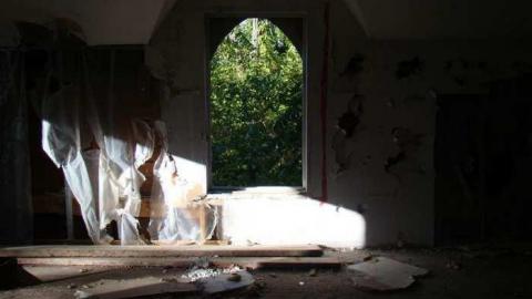 House By the Airport - Glanbrook49.jpg