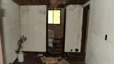 eat-sleep-gas - Ojibway-Truck-Stop65.jpg