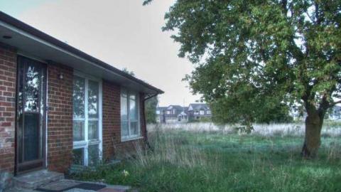 Kennedy Closure - 70s-Bungalow21.jpg