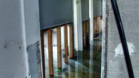 Kennedy Closure - 70s-Bungalow36.jpg