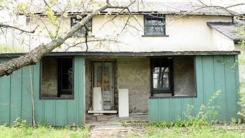 Old Mill Rd. House - IMG_0114sm.jpg