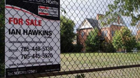 Photo from Victoria Annex School House