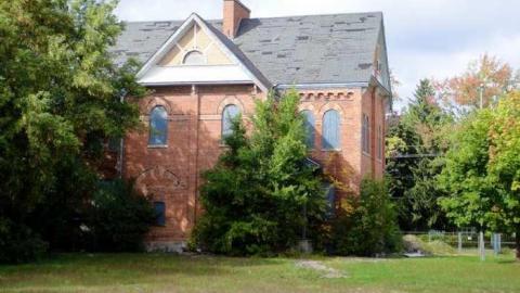 Photo from Victoria Annex School House