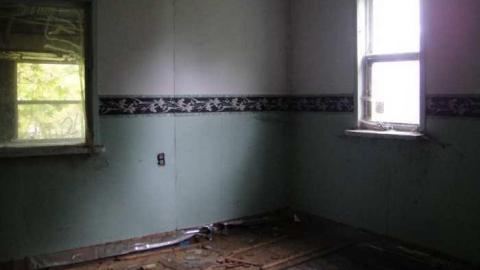 Empty and Lowe - esimage.jpg