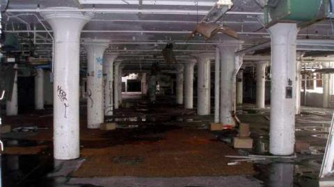 Sheezabig 09/2013 - McCormicks-Biscuit-Factory942.jpg