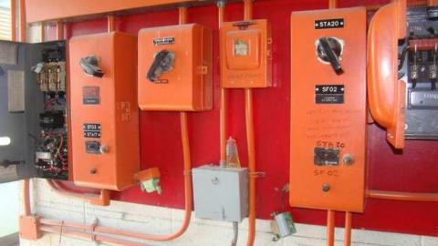 Very Active Sales Centre - Alderwood-Collegiate-Institute393.jpg