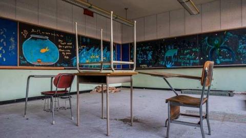 Mourning Classes - Alderwood-Collegiate-Institute254.jpg