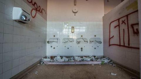 Mourning Classes - Alderwood-Collegiate-Institute366.jpg