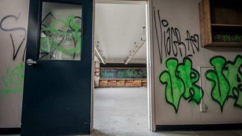 Mourning Classes - Alderwood-Collegiate-Institute270.jpg