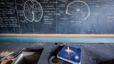 Mourning Classes - Alderwood-Collegiate-Institute272.jpg