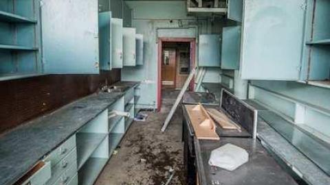 Mourning Classes - Alderwood-Collegiate-Institute273.jpg