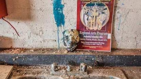 Mourning Classes - Alderwood-Collegiate-Institute260.jpg