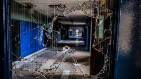 Mourning Classes - Alderwood-Collegiate-Institute239.jpg