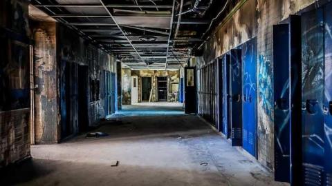 Mourning Classes - Alderwood-Collegiate-Institute248.jpg