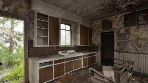 Sept. 2013 - Hung-Up-On-Line-8916.jpg