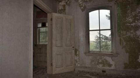 Sept. 2013 - Hung-Up-On-Line-8918.jpg