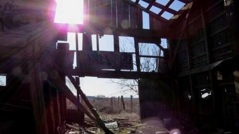 Elfrida Farm Ruins 2013 - Corners-Tagged-to-Death13.jpg