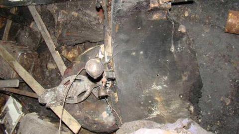 Three's Not A Crowd - 3-X-27--8186.jpg